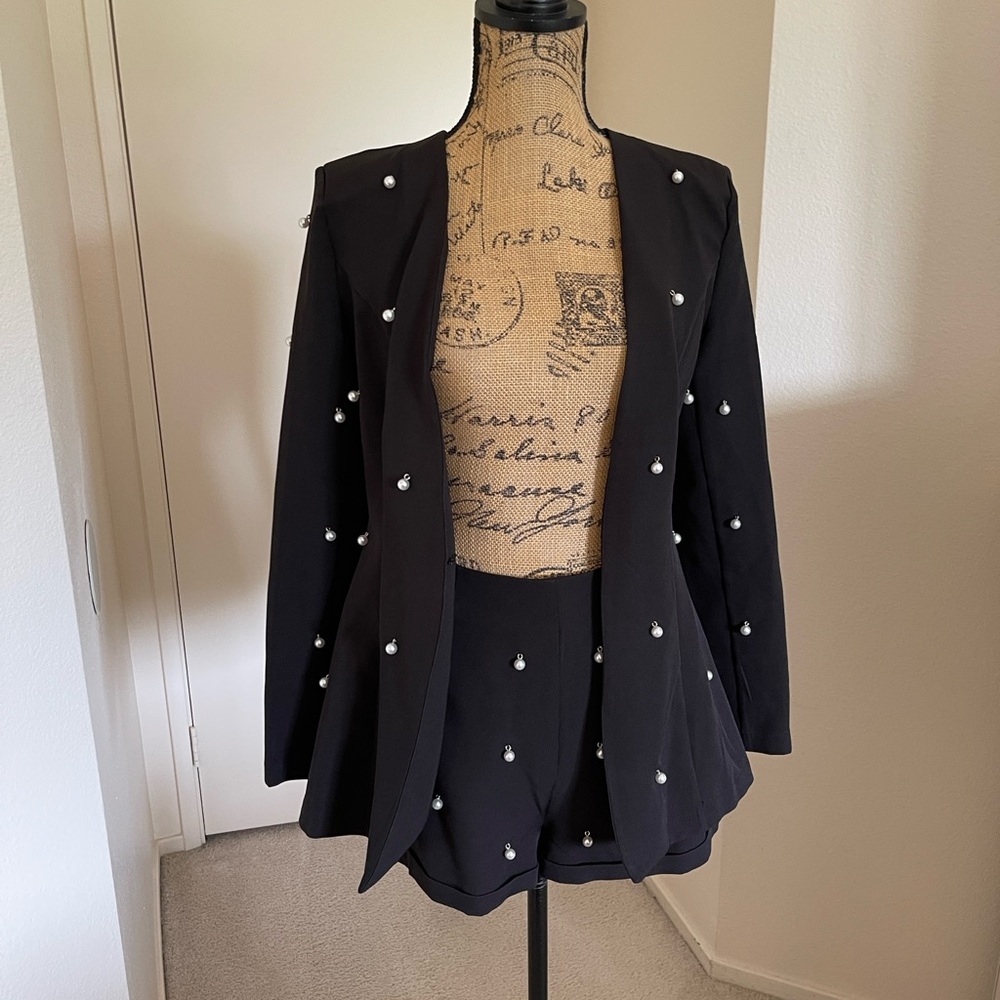 Elegant Black Pearl-Embellished Set